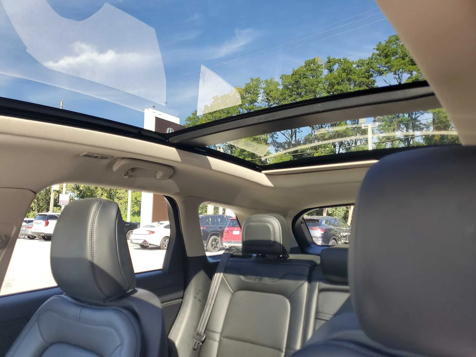 Used 2025 Lucid Red Lincoln Premiere image 18