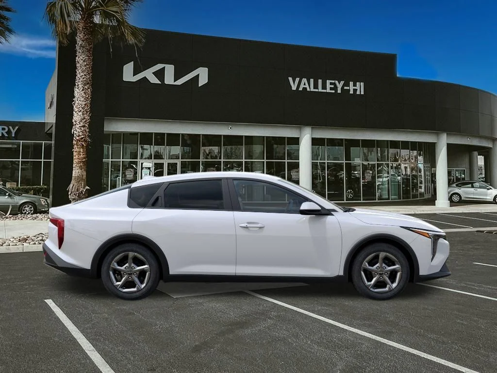 New 2026 Snow White Pearl Kia LXS image 8