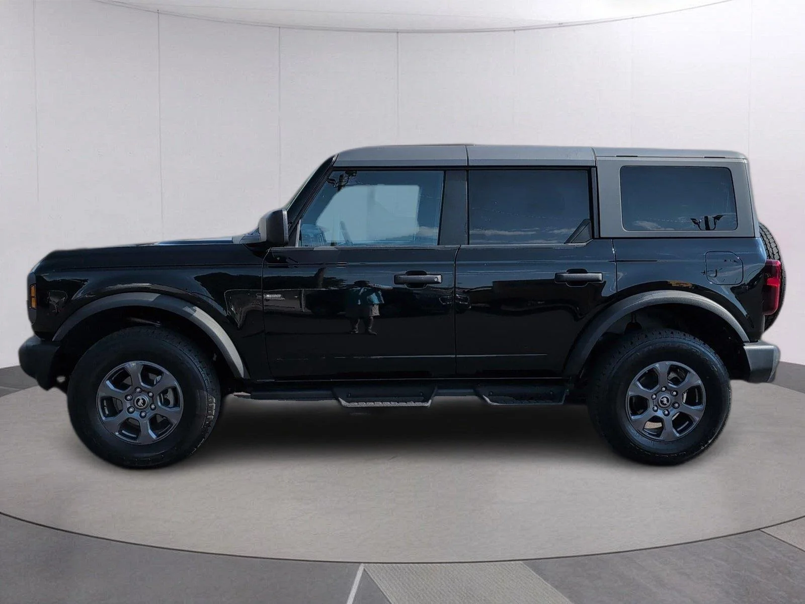 Used 2023 Shadow Black Ford Big Bend image 2