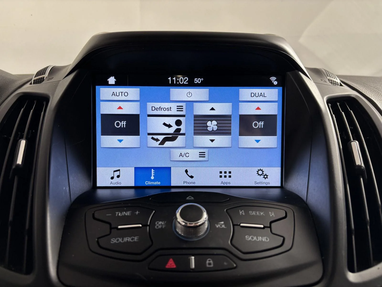 Used 2016 Shadow Black Ford SE image 37