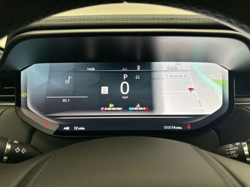 New 2027  Land Rover Dynamic SE image 15
