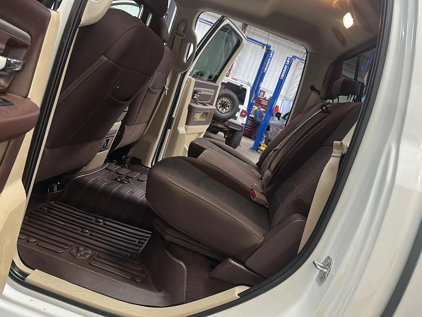 Used 2018 Bright White Clearcoat Ram Big Horn image 29