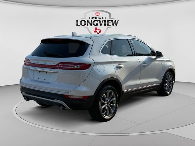 Used 2019 White Platinum Clearcoat Metallic Lincoln Select image 5