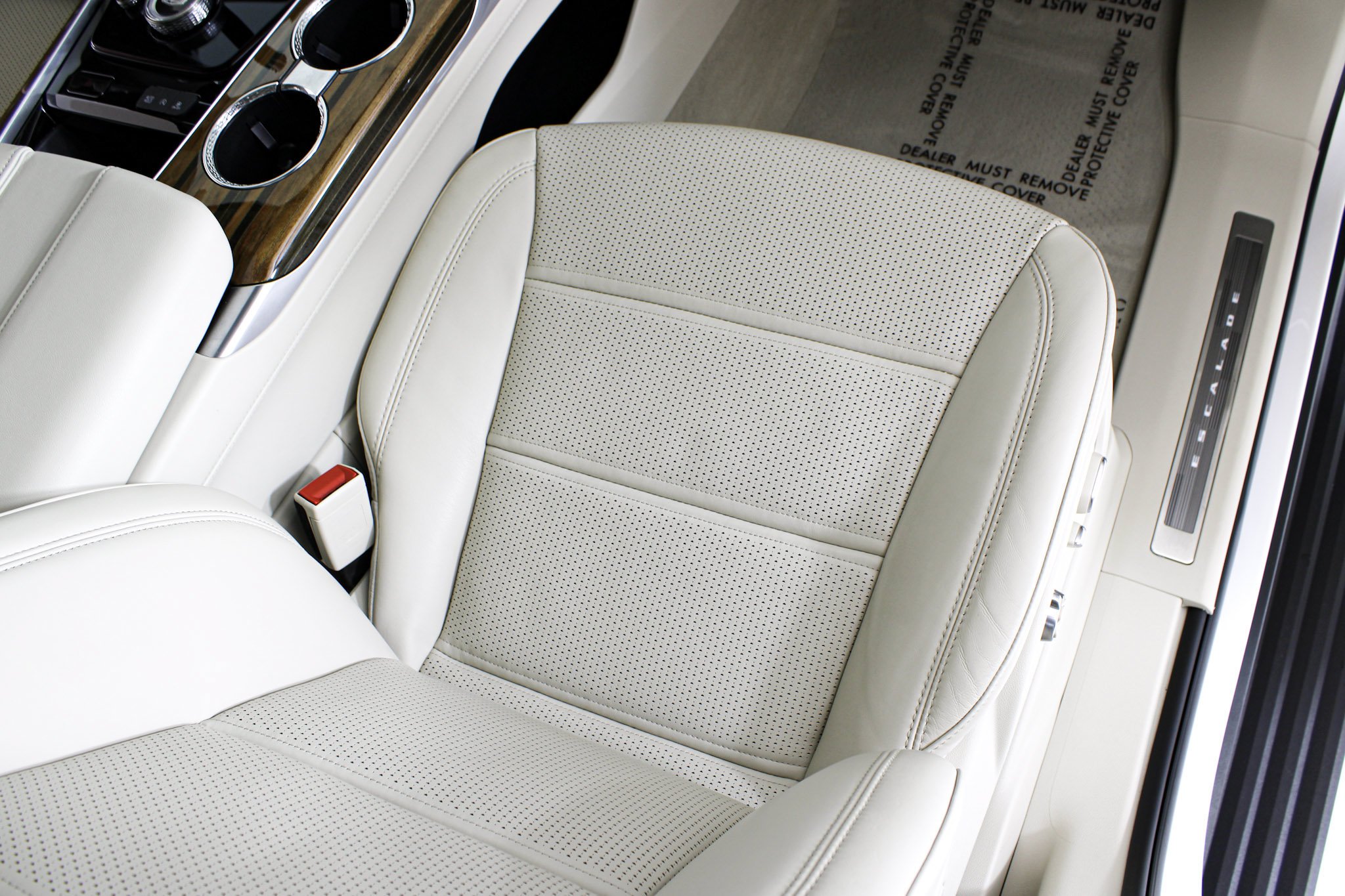Used 2025 Crystal White Tricoat Cadillac Sport Platinum image 20