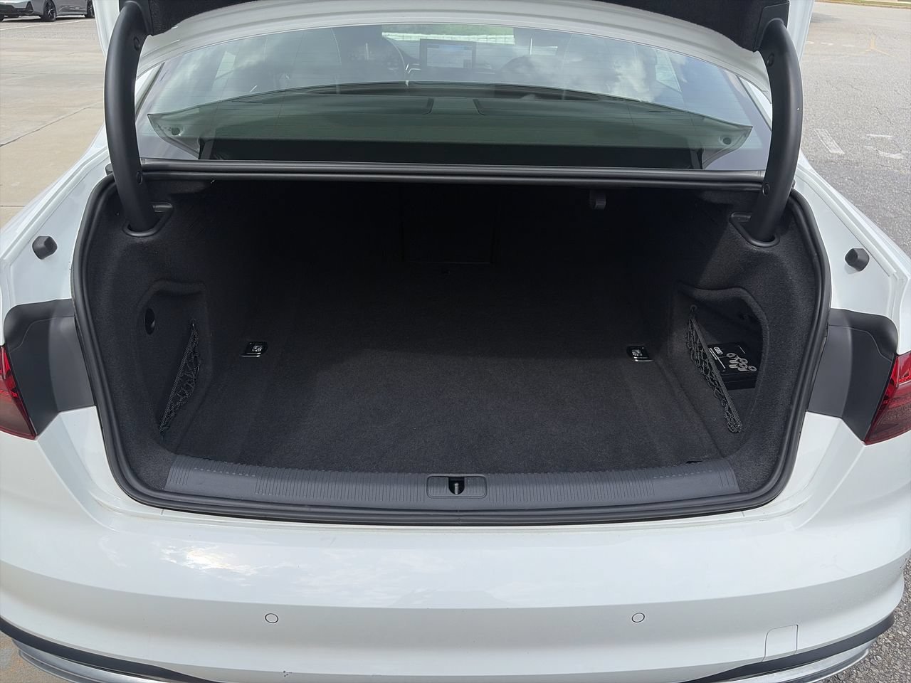 Used 2022 Ibis White Audi S line Premium Plus image 33