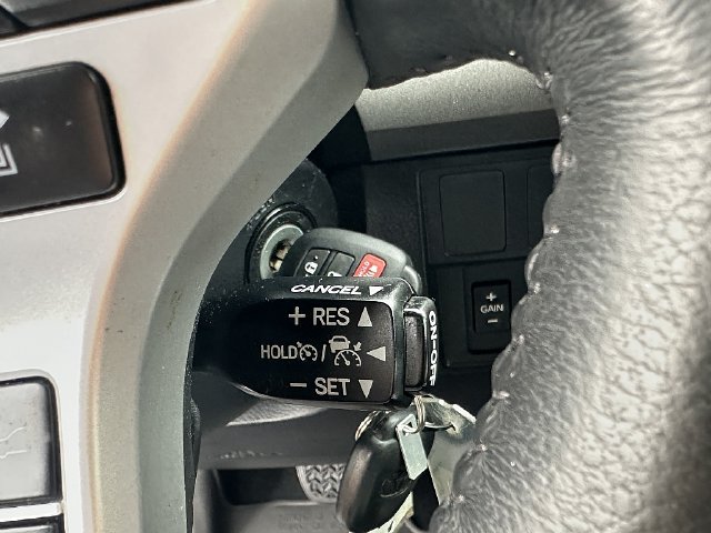 Used 2020  Toyota SR5 image 26