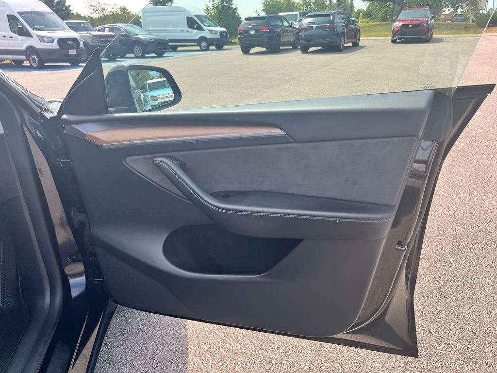 Used 2024 Black Tesla Long Range image 10