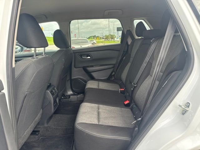 Used 2024 Everest White Pearl Nissan SV image 15