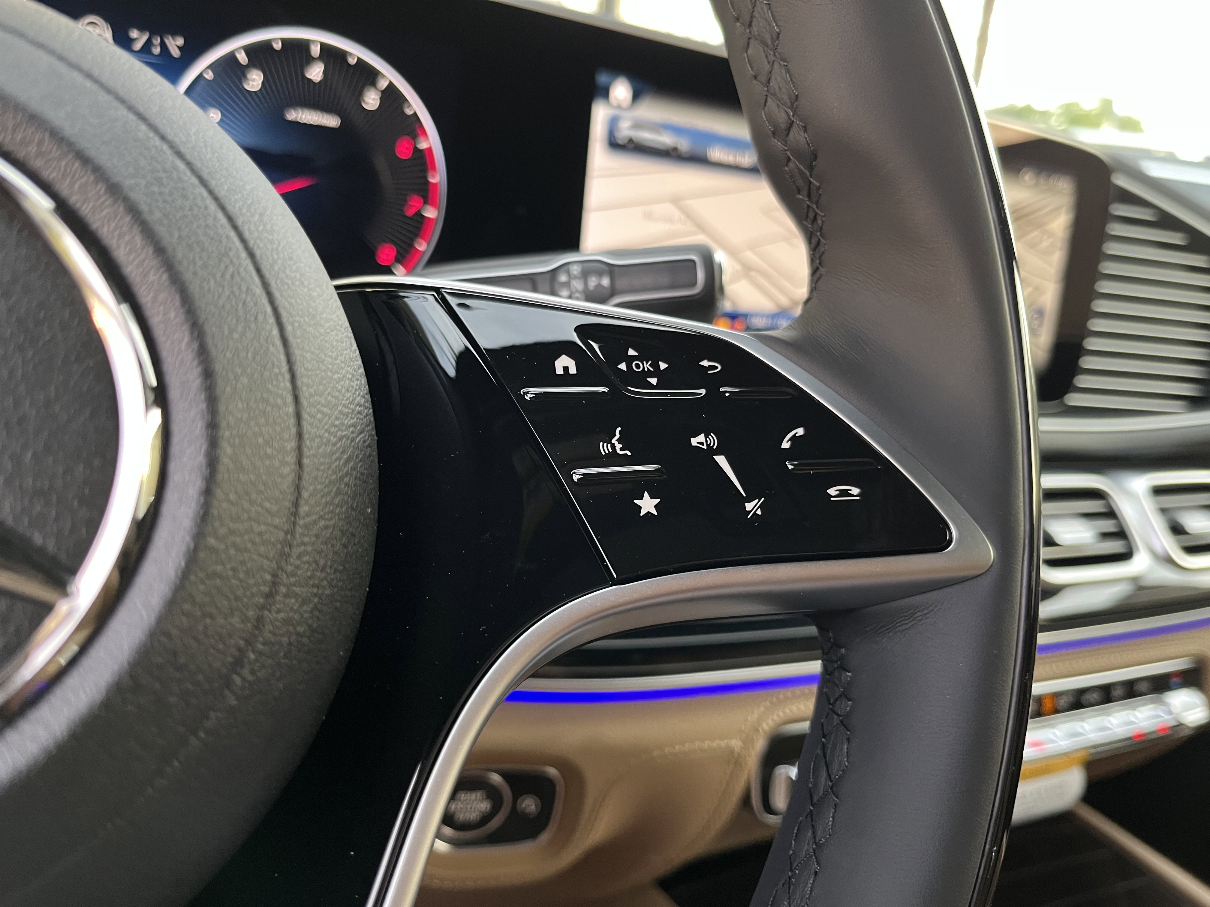 New 2026 Obsidian Black Metallic Mercedes-Benz GLS 450 image 25