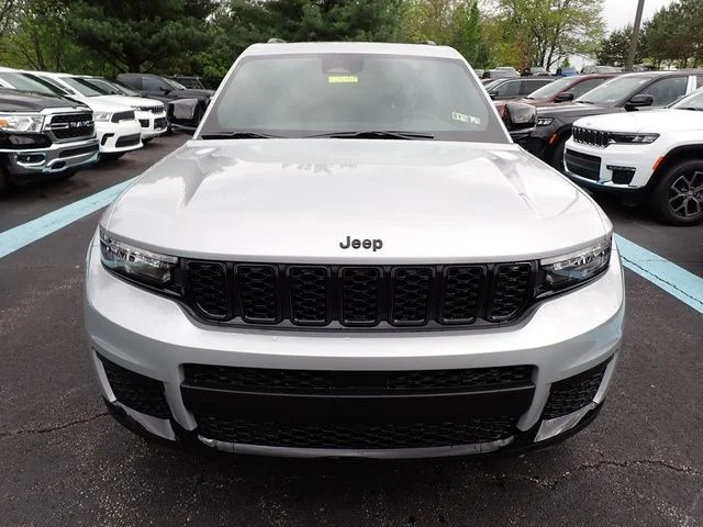 2025 Jeep Grand Cherokee L Altitude - Photo 8