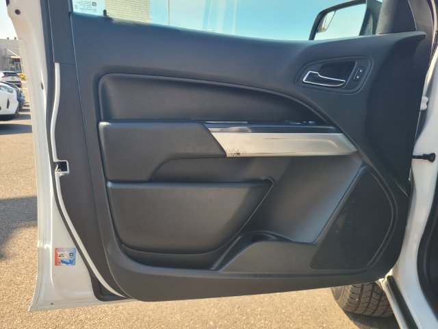 Used 2022 White Chevrolet LT image 17