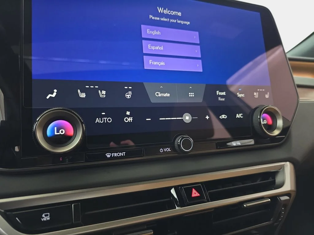 New 2026 Eminent White Pearl Lexus PREMIUM image 22