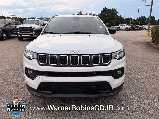 Used 2024 White Jeep Latitude image 2