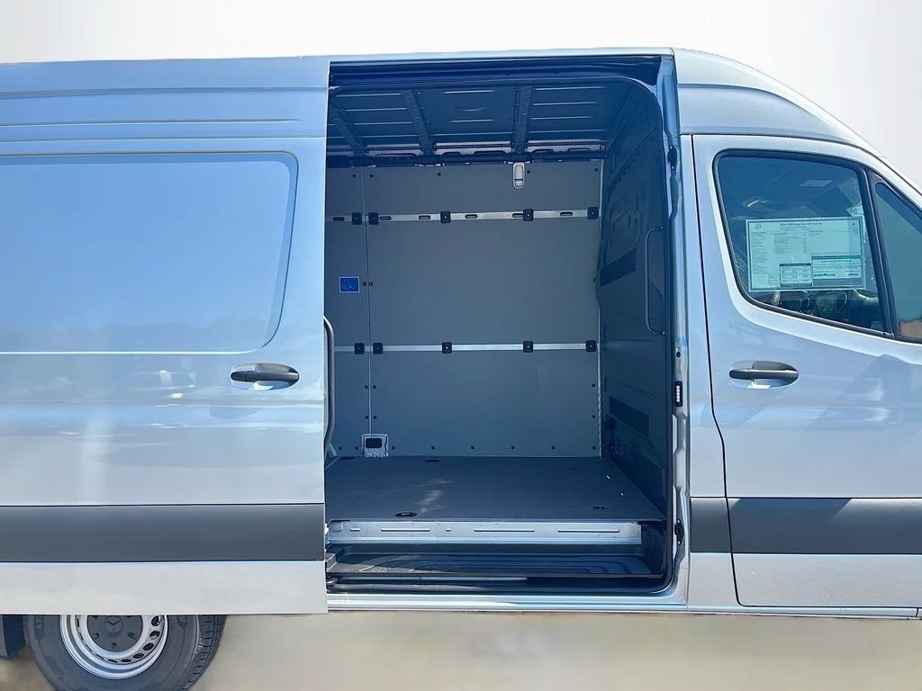 New 2026 Hightech Silver Mercedes-Benz Cargo 144 WB image 20