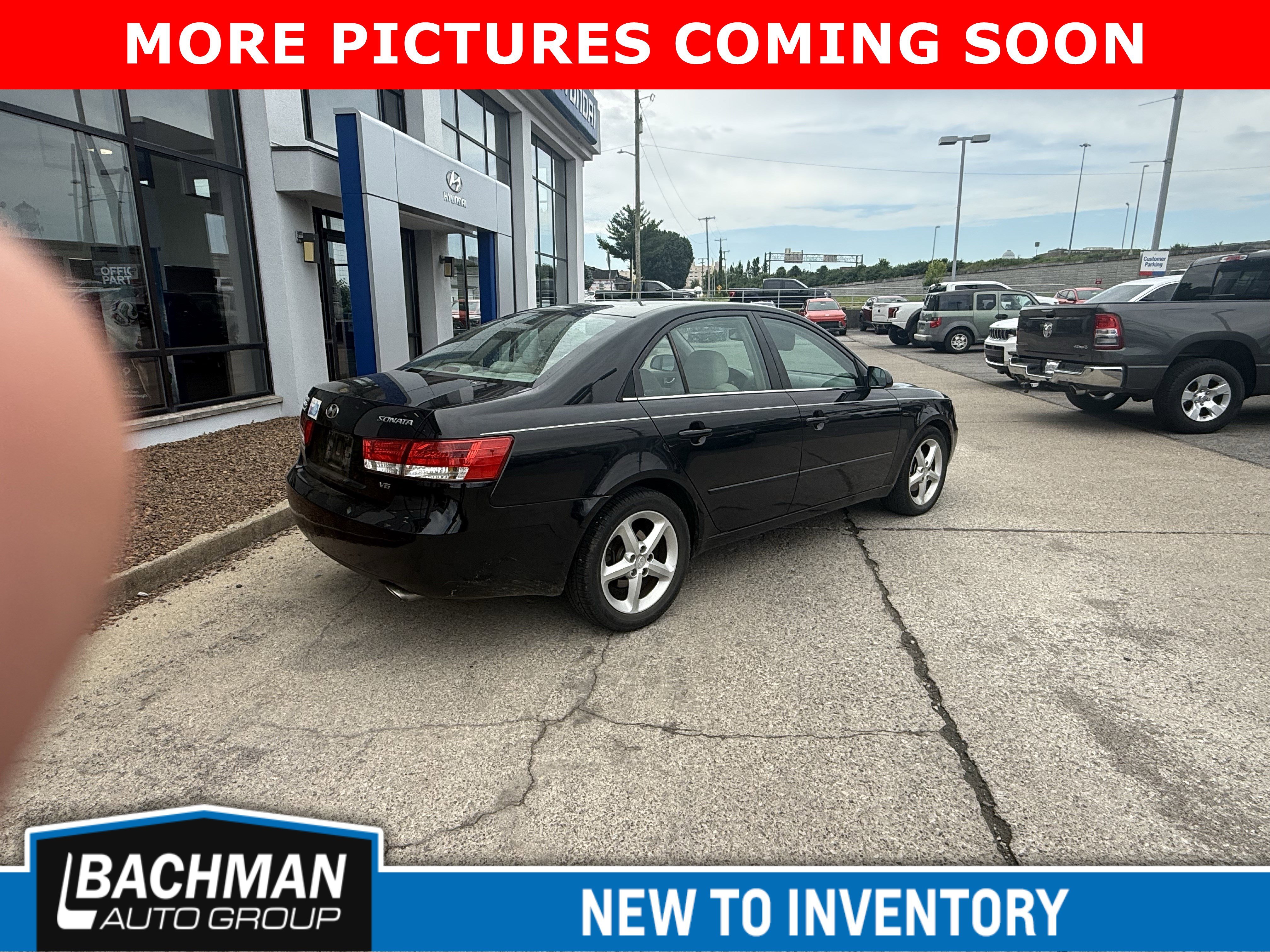 Used 2006 Ebony Black Hyundai LX image 5