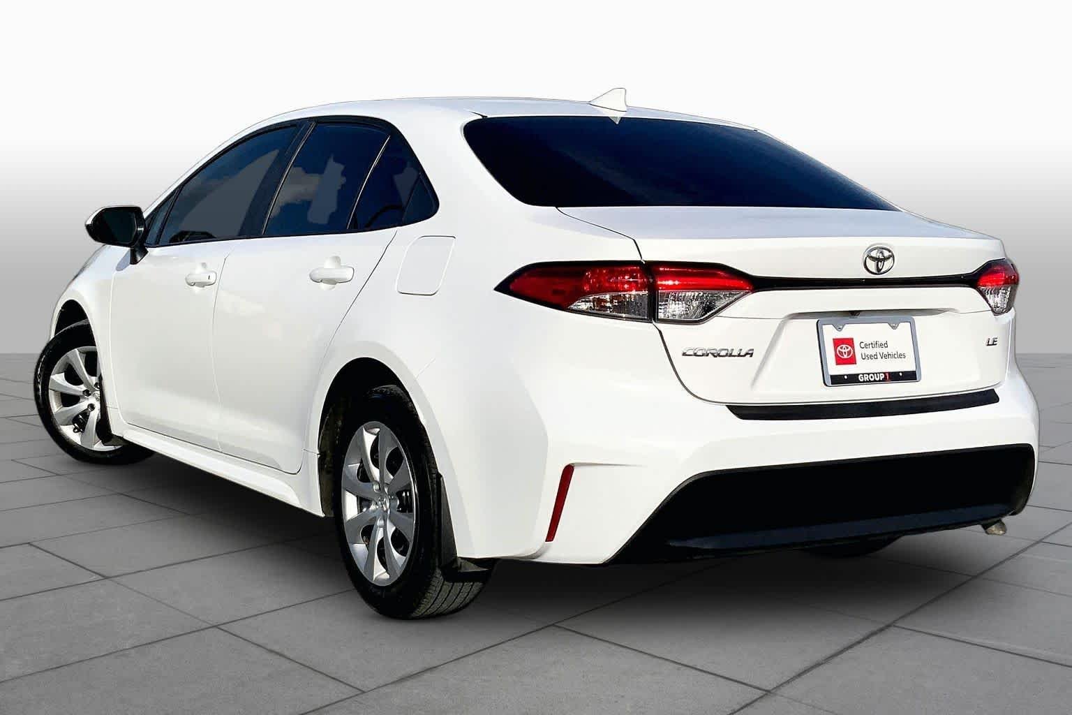 Used 2024 Ice Cap Toyota LE image 12