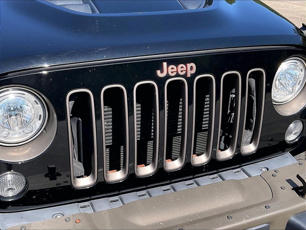 Used 2017 Black Jeep Unlimited Sahara image 28