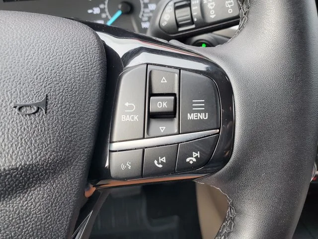 Used 2022 Blue Ford SE image 22