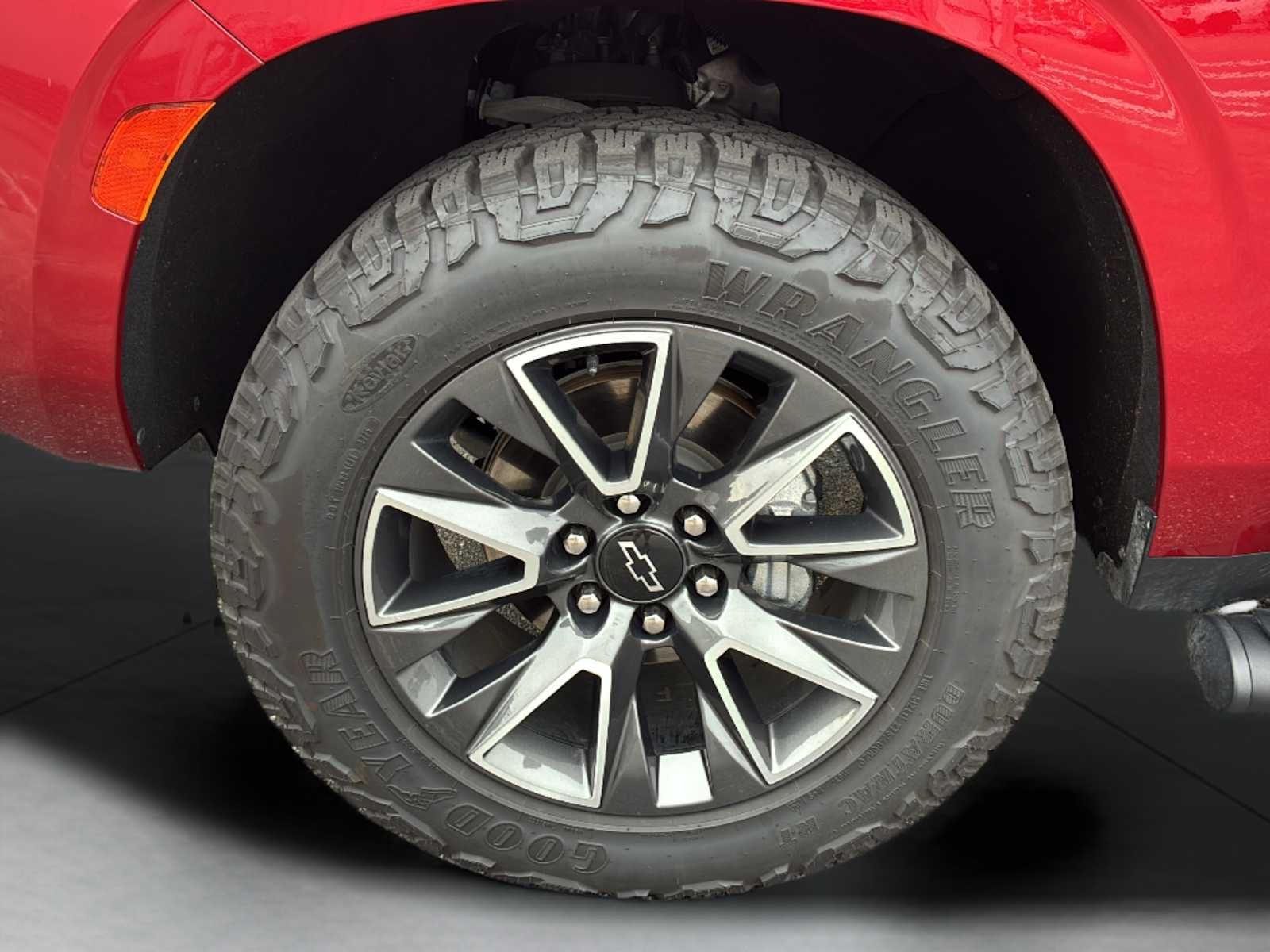 2024 Chevrolet Suburban Z71 - Photo 35