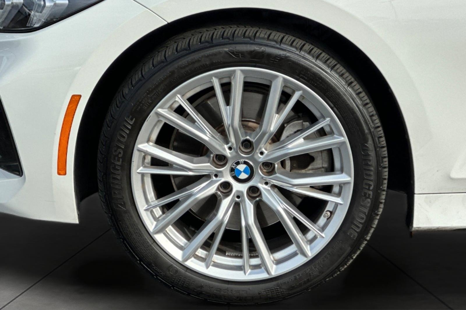 Used 2023 Alpine White BMW 330i image 25