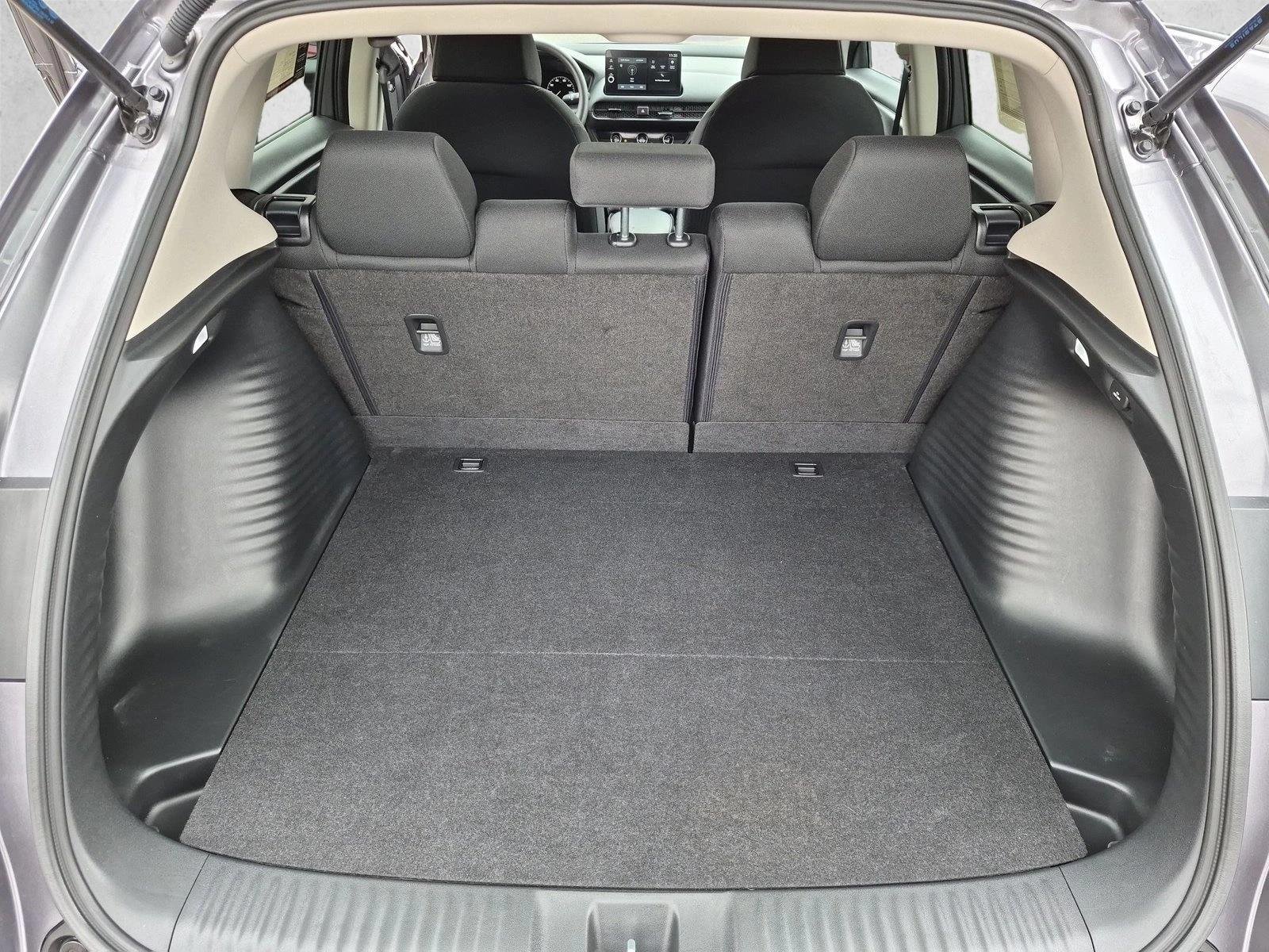 Used 2026 Silver Honda LX image 6