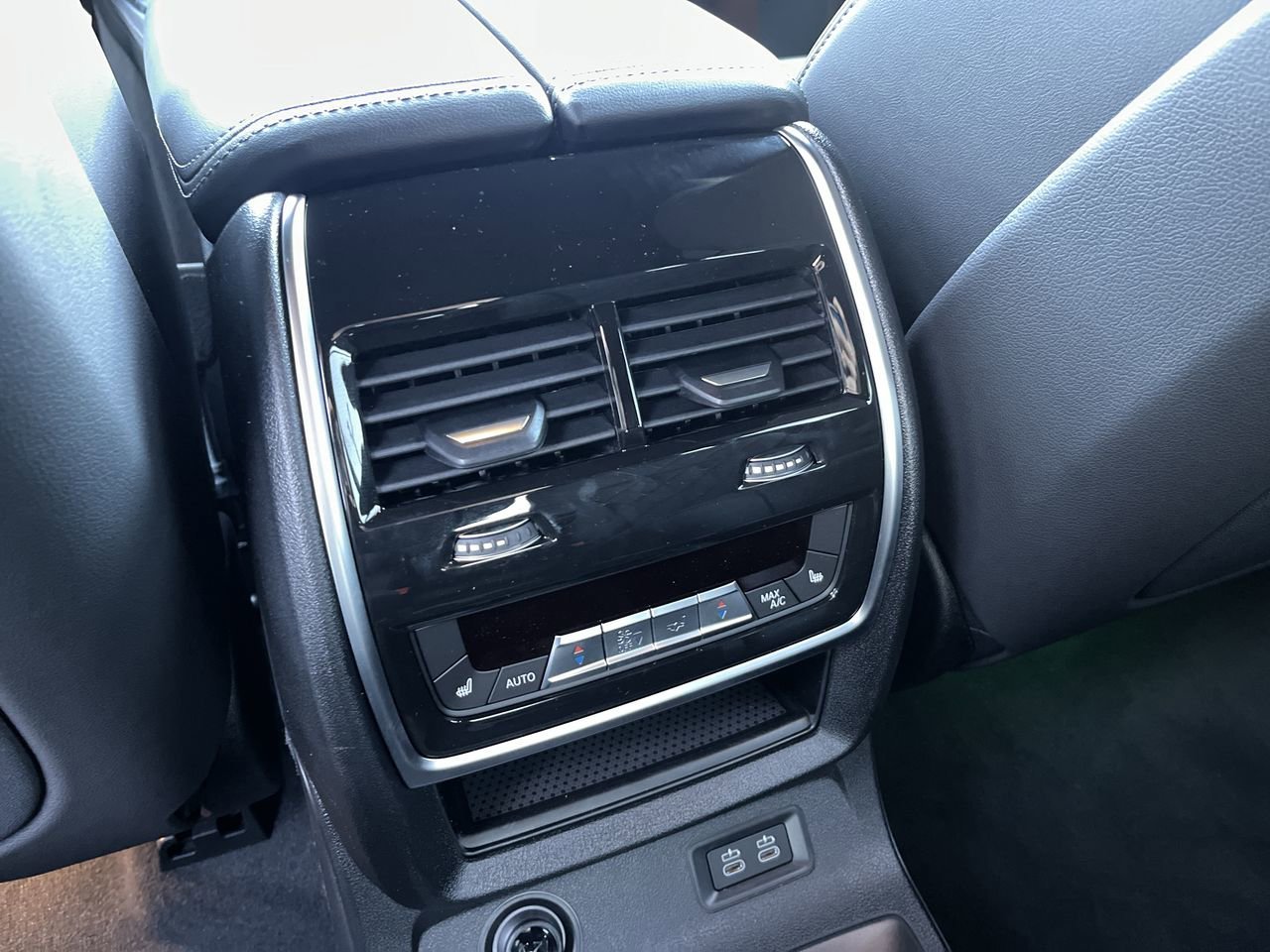 2026 BMW X7 40i - Photo 31