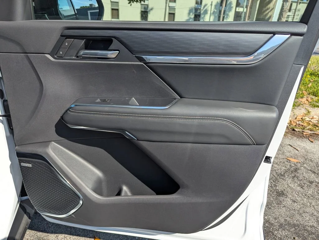 2026 GMC Acadia Elevation - Photo 38