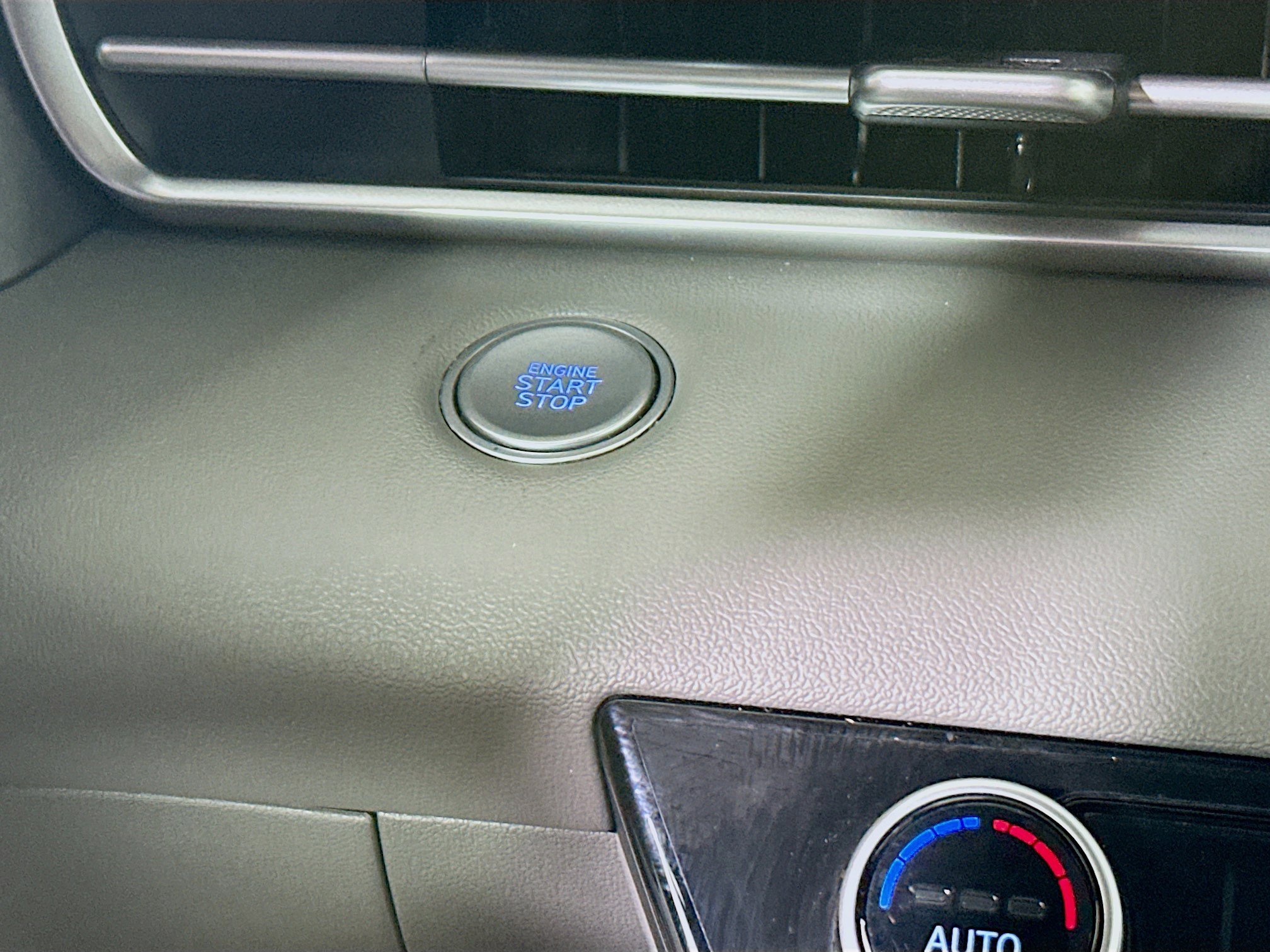 Used 2022 Phantom Black Hyundai Blue image 20
