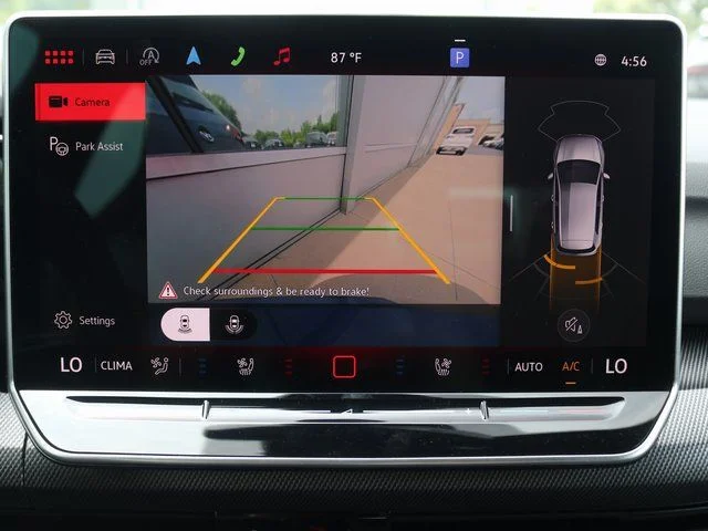 2025 Volkswagen Golf GTI Autobahn - Photo 13