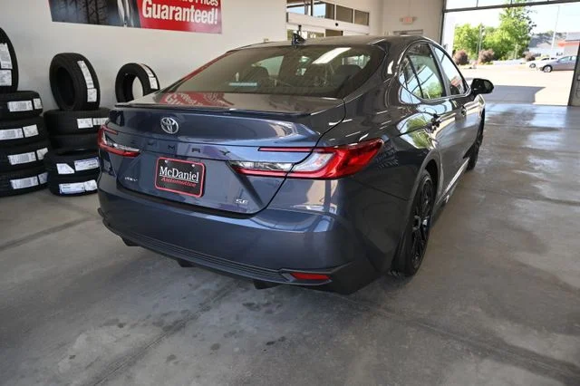 2026 Toyota Camry SE - Photo 6