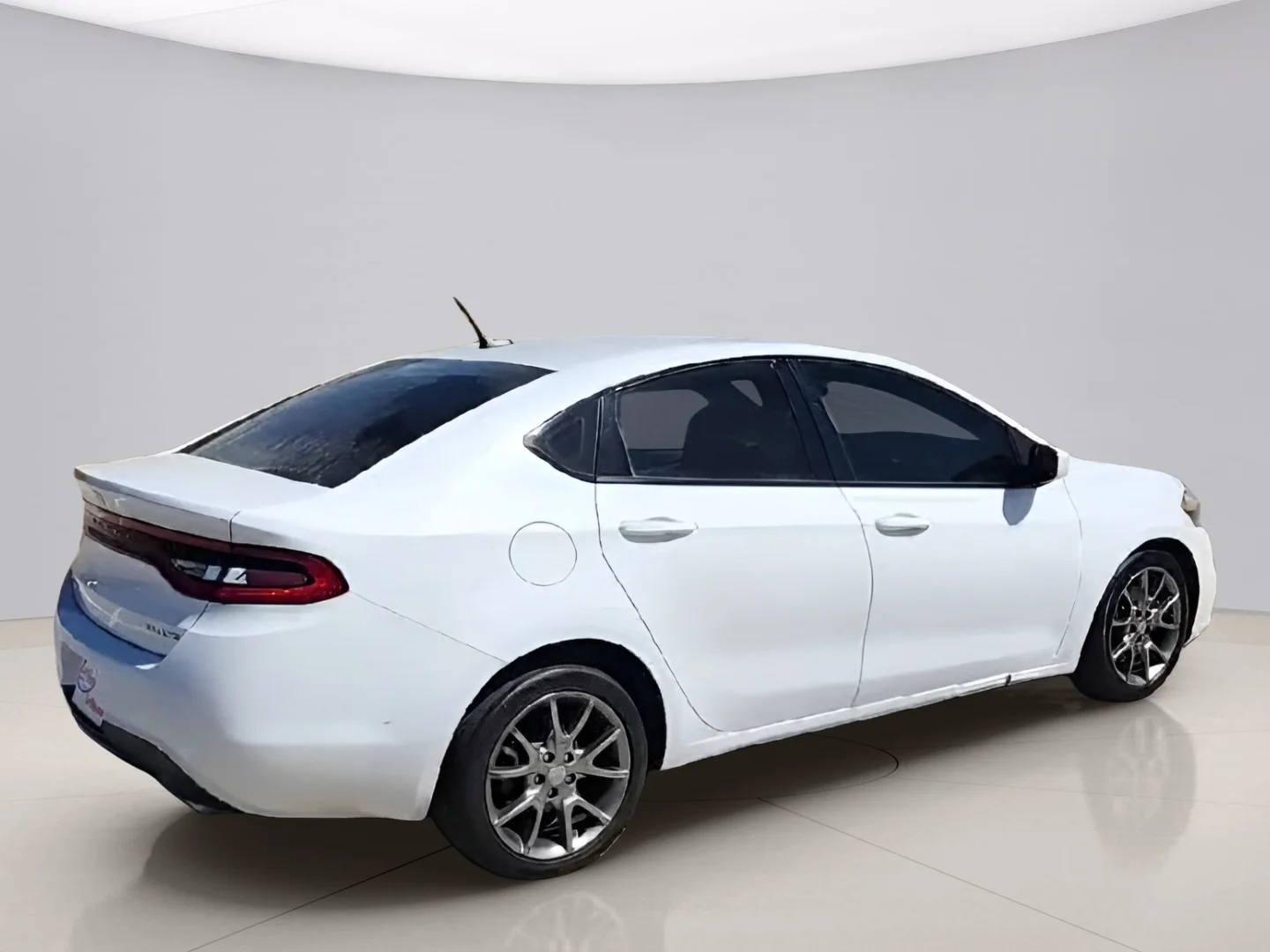 Used 2015 White Dodge SXT image 7