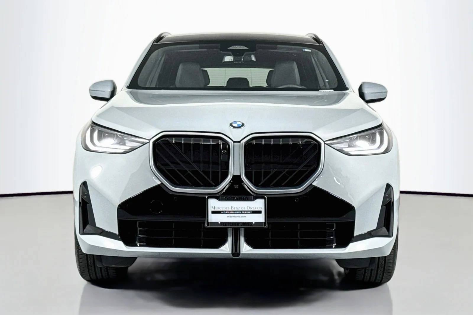 Used 2025 BROOKLYN GREY BMW 30 xDrive image 3
