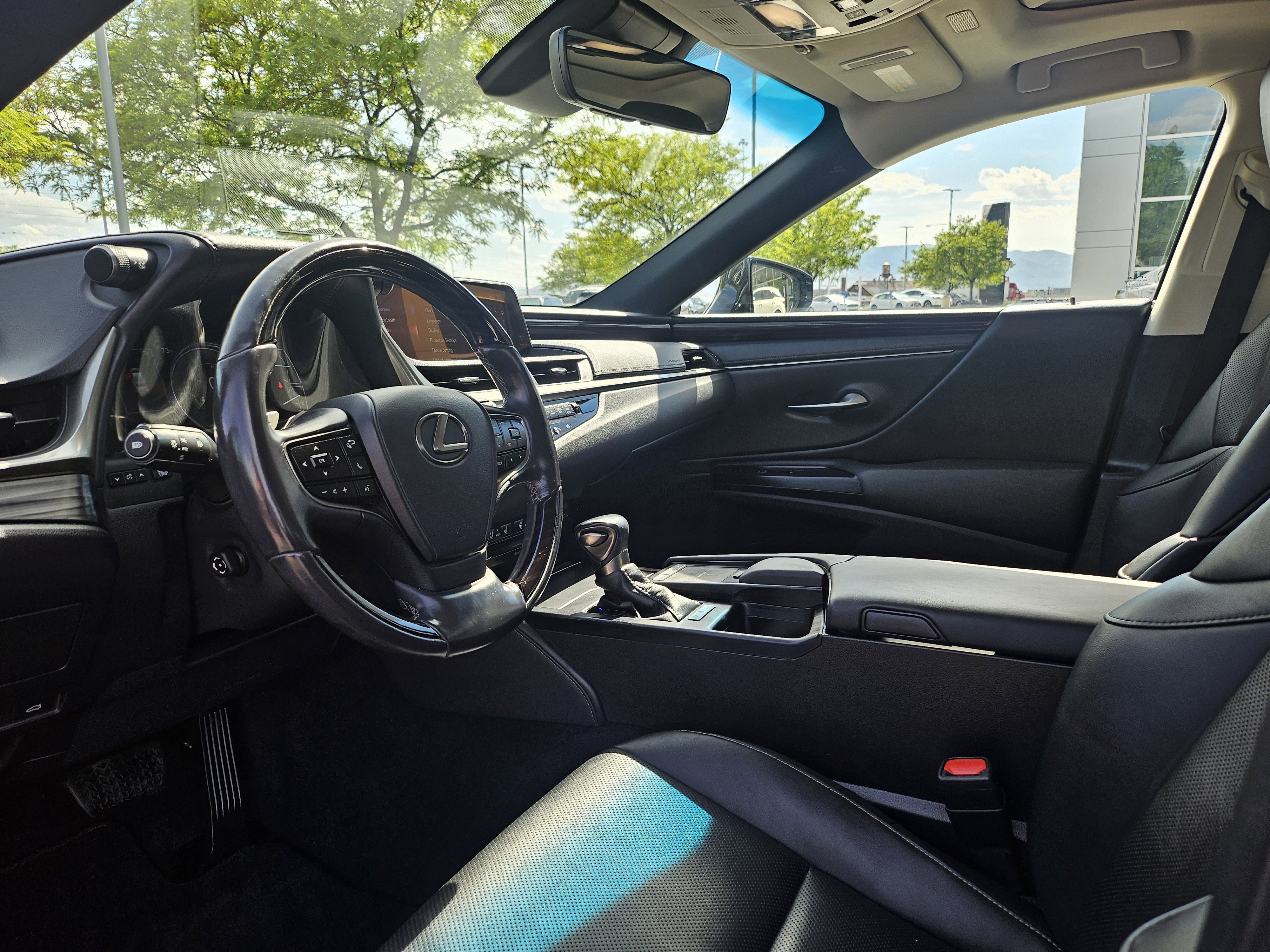 Used 2021 Black Lexus 300h image 10