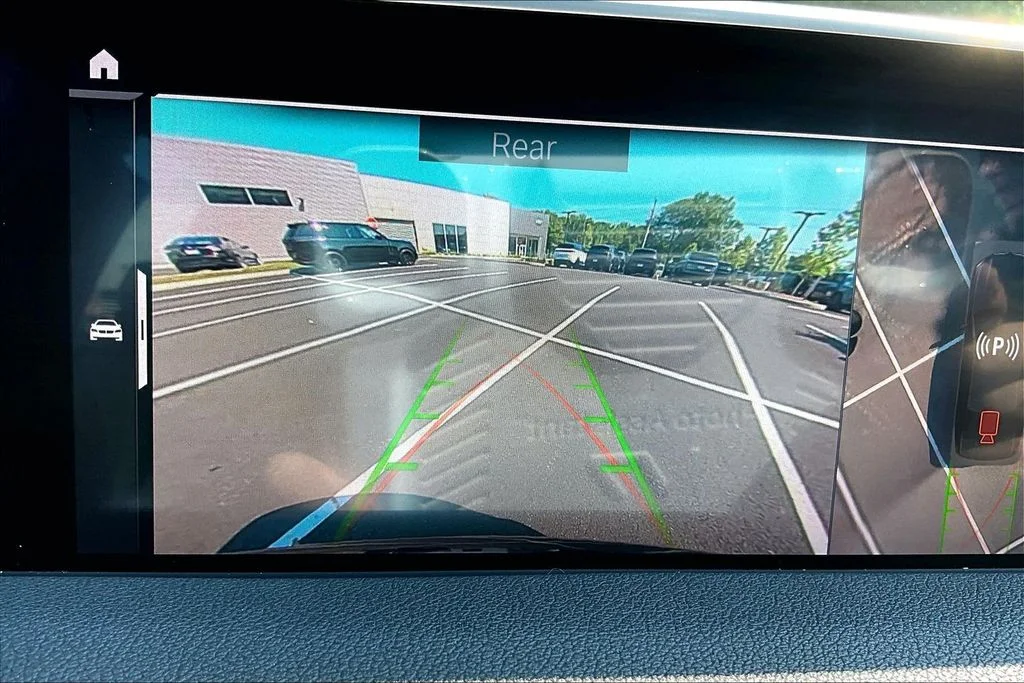 Used 2022 Black BMW 740i image 23
