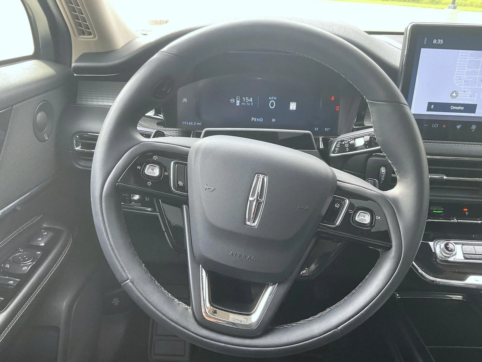 Certified Used 2023 White Lincoln Standard image 13