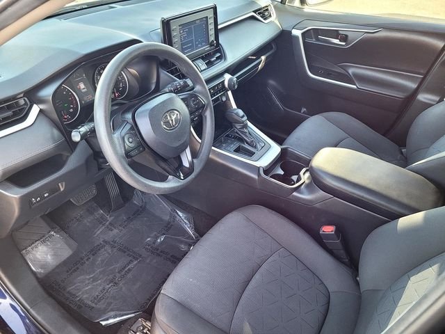 Used 2020  Toyota XLE image 9
