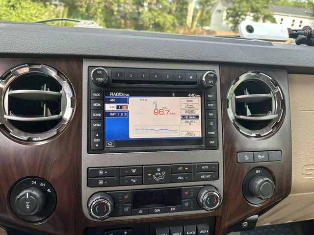 Used 2012 White Ford Lariat image 17