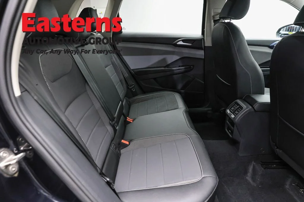 Used 2022 Black Volkswagen 1.5T SE image 20