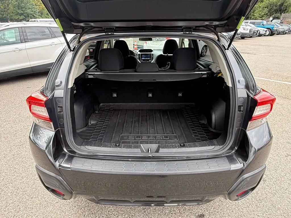 Used 2019 Dark Gray Metallic Subaru 2.0i Premium image 25