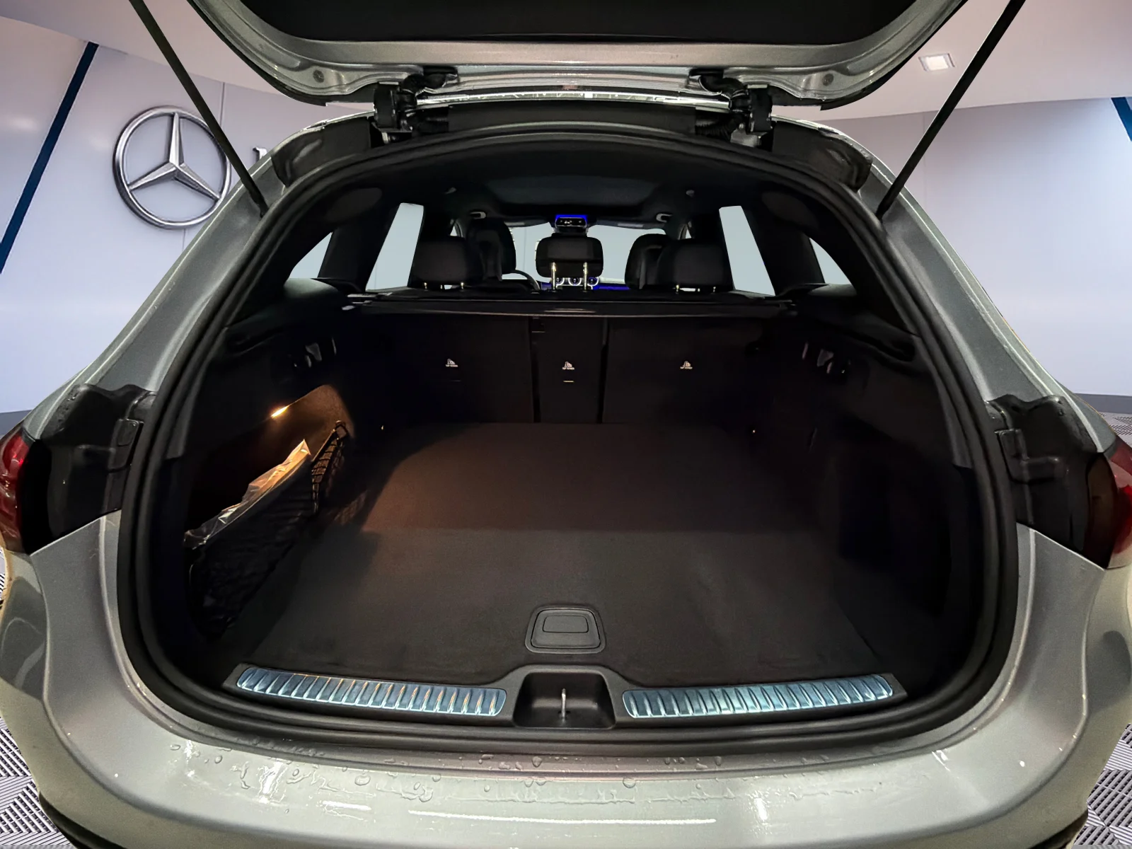 New 2026 Silver Mercedes-Benz GLC 300 4MATIC SUV image 7