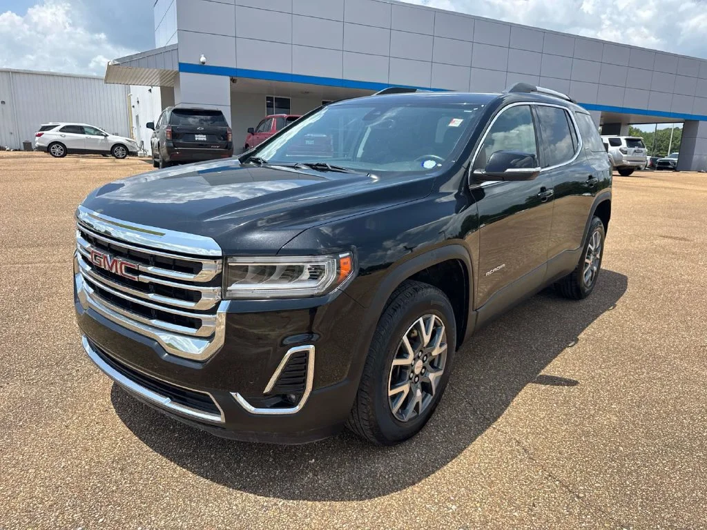 Used 2023 Black GMC SLT image 3