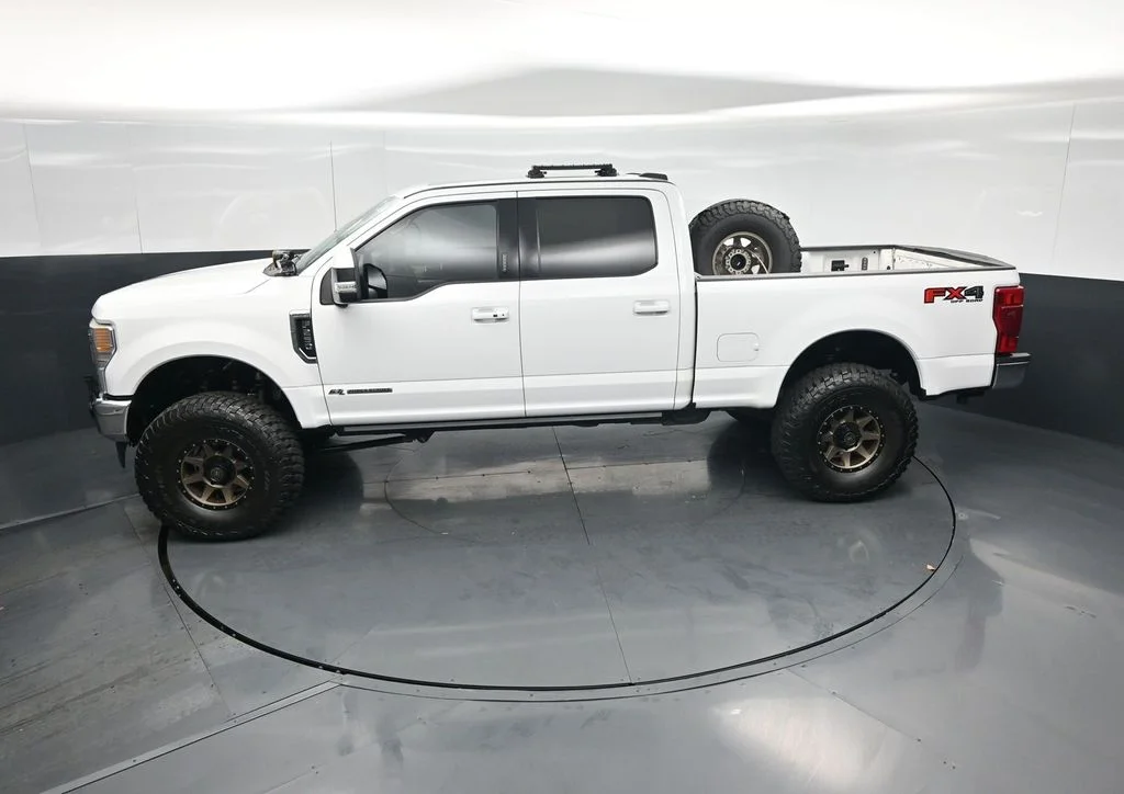 Used 2021 White Ford Lariat image 40