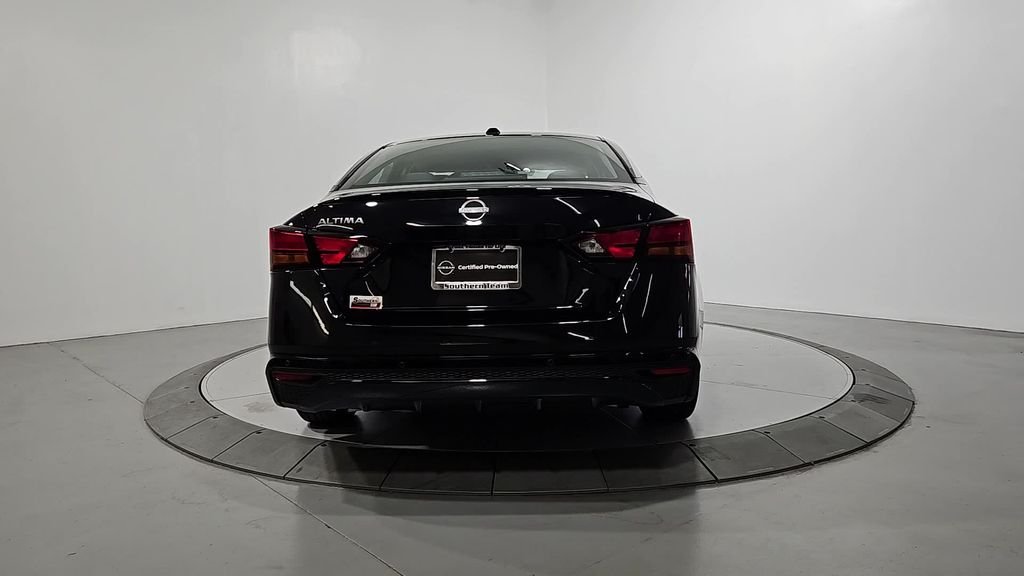 Used 2025 Black Nissan 2.5 S image 4