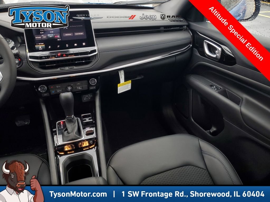 New 2026 Hydro Blue Pearlcoat Jeep Latitude image 15