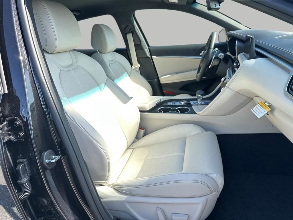 New 2026 Black Genesis 2.5T image 25