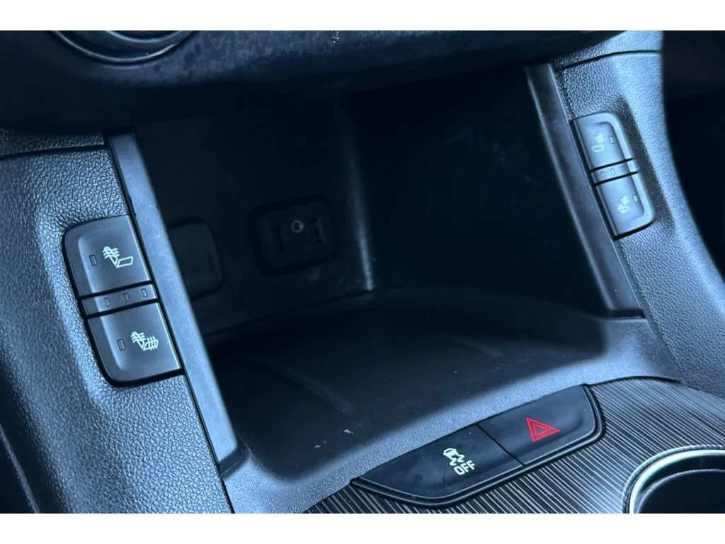 Used 2017 Summit White GMC SLT image 32