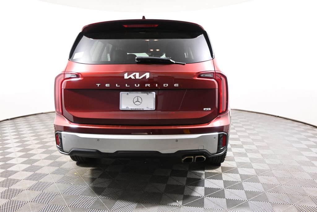 Used 2024 Red Kia S image 6