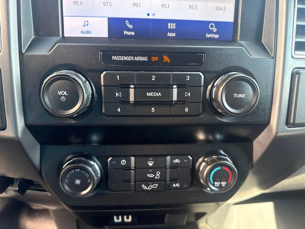 Certified Used 2020 Oxford White Ford XLT image 19