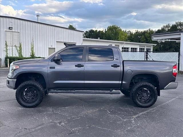 Used 2020 Gray Toyota SR5 image 7