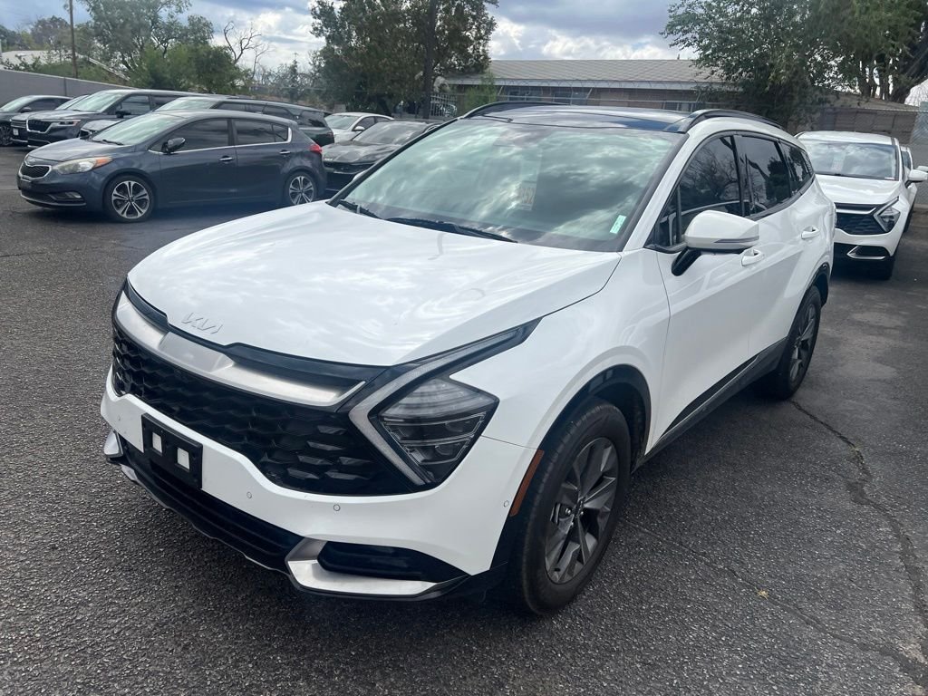 Used 2025 White Kia SX-Prestige image 1
